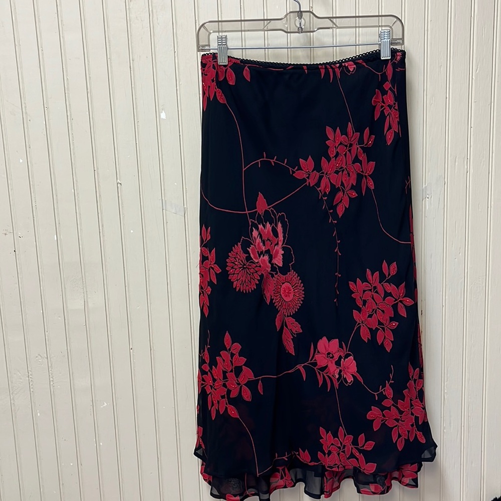 JM Collection Black/Red beaded floral Maxi/Mid skirt